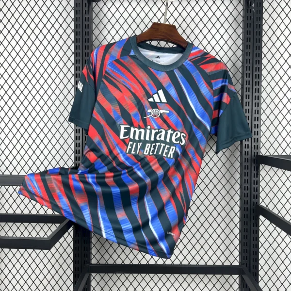 Maillot Arsenal Avant-Match Rayé 2026/2027 — devant Maillot Arsenal Avant-Match Rayé 2026/2027 — devant