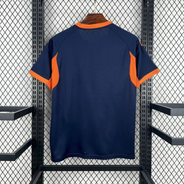 Maillot Ajax Amsterdam Concept Bleu et Orange 2025/2026 — dos Maillot Ajax Amsterdam Concept Bleu et Orange 2025/2026 — dos