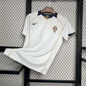 Maillot Portugal Retro Extérieur 2004/2005 — devant Maillot Portugal Retro Extérieur 2004/2005 — devant