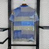 Maillot Real Madrid Avant-Match Bleu Rayé 2025/2026 — dos