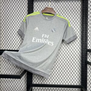 Maillot Real Madrid Retro 2015/2016 — devant Maillot Real Madrid Retro 2015/2016 — devant