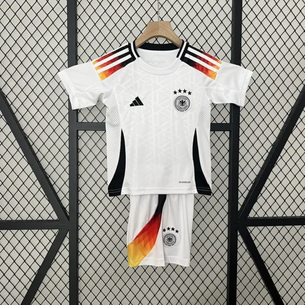 Kit Enfant Allemagne 2024/2025 — devant Kit Enfant Allemagne 2024/2025 — devant