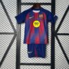 Kit Enfant FC Barcelone Bleu et Grenat 2025/2026 — devant