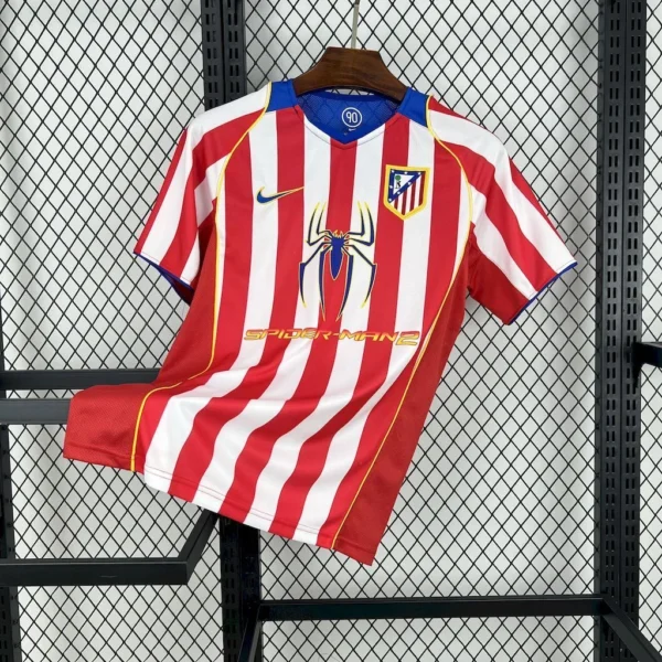 Maillot Atlético Madrid Retro Rouge et Blanc 2004/2005 — devant Maillot Atlético Madrid Retro Rouge et Blanc 2004/2005 — devant