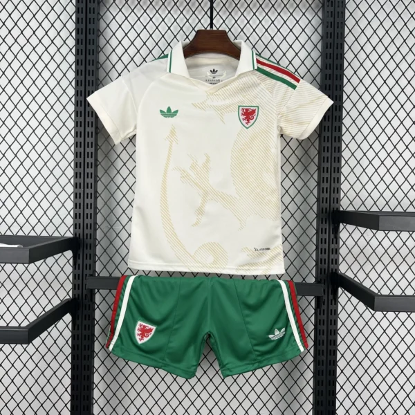 Kit Enfant Pays de Galles 2026/2027 — devant Kit Enfant Pays de Galles 2026/2027 — devant