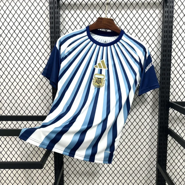 Maillot Argentine Avant-Match 2026/2027 — devant Maillot Argentine Avant-Match 2026/2027 — devant