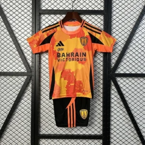 Kit Enfant Paris FC 2025/2026 — devant Kit Enfant Paris FC 2025/2026 — devant