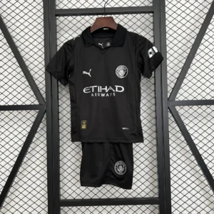 Kit Enfant Manchester City Noir 2025/2026 — devant Kit Enfant Manchester City Noir 2025/2026 — devant