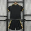 Kit Enfant Ajax Amsterdam Extérieur 2026/2027 — dos Kit Enfant Ajax Amsterdam Extérieur 2026/2027 — dos