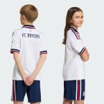 Kit Maillot Bayern Munich Extérieur 26/27 Enfant Kit Maillot Bayern Munich Extérieur 26/27 Enfant
