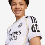 Kit Maillot Real Madrid Domicile 25/26 Enfant Kit Maillot Real Madrid Domicile 2025/26 — Enfant