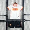 Kit Enfant Pays-Bas Blanc et Orange 2026/2027 — devant Kit Enfant Pays-Bas Blanc et Orange 2026/2027 — devant