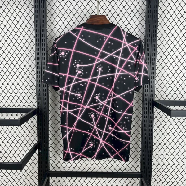 Maillot PSG Concept Graffitis Roses 2025/2026 — dos Maillot PSG Concept Graffitis Roses 2025/2026 — dos