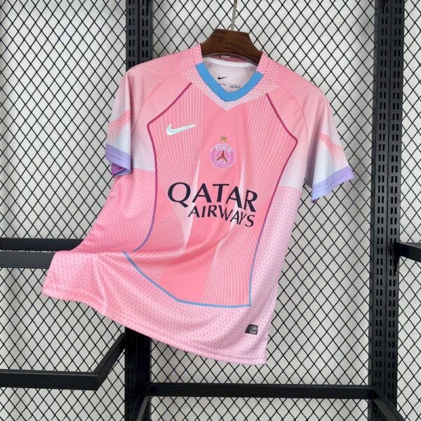 Maillot PSG Concept Rose et Bleu 2025/2026 — devant Maillot PSG Concept Rose et Bleu 2025/2026 — devant