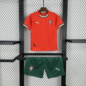 Kit Enfant Portugal Rouge et Vert 2025/2026 — devant