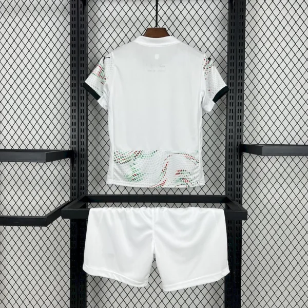 Kit Enfant Portugal Blanc 2025/2026 — dos Kit Enfant Portugal Blanc 2025/2026 — dos