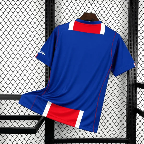 Maillot PSG Domicile 2 Étoiles Bleu Bande Rouge 2026/2027 — dos Maillot PSG Domicile 2 Étoiles Bleu Bande Rouge 2026/2027 — dos