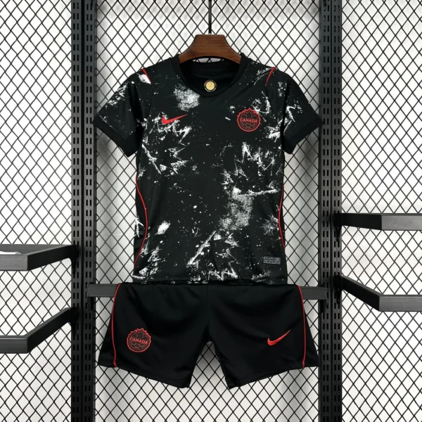 Kit Enfant Canada Noir Marbré 2026/2027 — devant Kit Enfant Canada Noir Marbré 2026/2027 — devant