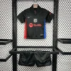 Kit Enfant FC Barcelone Noir Liserés 2024/2025 — devant