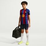 Kit Maillot FC Barcelone Domicile 2026/27 — Enfant