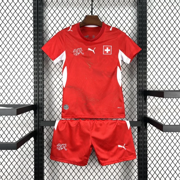 Kit Enfant Suisse 2026/2027 — devant Kit Enfant Suisse 2026/2027 — devant