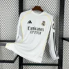Maillot Real Madrid Domicile 2025/2026 Manches Longues — devant Maillot Real Madrid Domicile 2025/2026 Manches Longues — devant