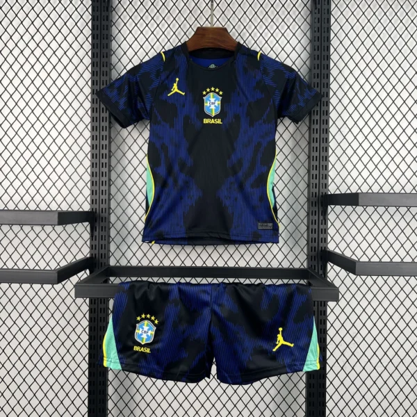 Kit Enfant Brésil Bleu Marine 2026/2027 — devant Kit Enfant Brésil Bleu Marine 2026/2027 — devant