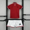 Kit Enfant Manchester United Domicile 2026/2027 — dos Kit Enfant Manchester United Domicile 2026/2027 — dos
