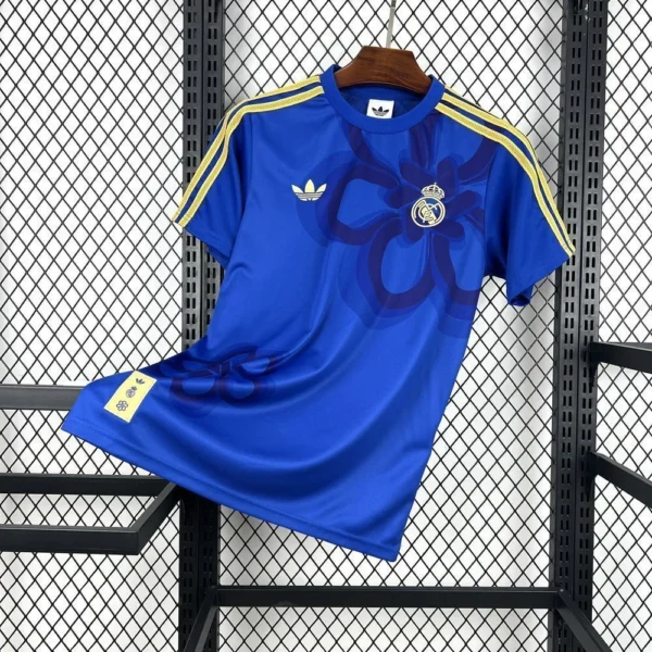 Maillot Real Madrid CULTURAL STORY 2026/2027 — devant Maillot Real Madrid CULTURAL STORY 2026/2027 — devant