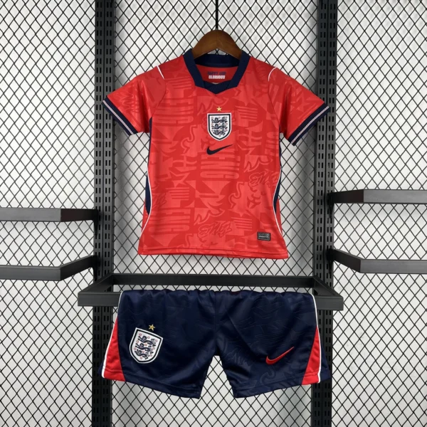 Kit Enfant Angleterre Extérieur 2026/2027 — devant