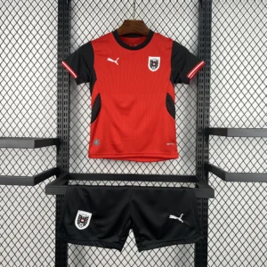 Kit Enfant Autriche Domicile 2026/2027 — devant Kit Enfant Autriche Domicile 2026/2027 — devant
