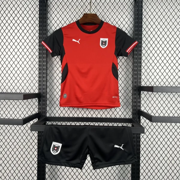 Kit Enfant Autriche Domicile 2026/2027 — devant Kit Enfant Autriche Domicile 2026/2027 — devant