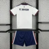 Kit Enfant Bayern Munich Extérieur 2026/2027 — dos Kit Enfant Bayern Munich Extérieur 2026/2027 — dos