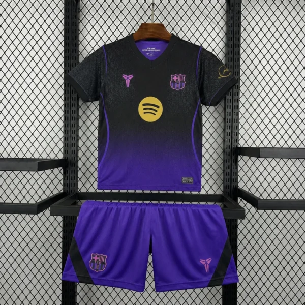 Kit Enfant FC Barcelone Extérieur 2026/2027 — devant Kit Enfant FC Barcelone Extérieur 2026/2027 — devant