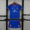 Kit Enfant Manchester United Extérieur 2026/2027 — devant Kit Enfant Manchester United Extérieur 2026/2027 — devant