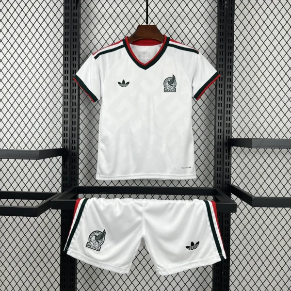 Kit Enfant Mexique Extérieur 2026/2027 — devant Kit Enfant Mexique Extérieur 2026/2027 — devant