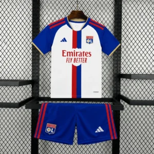 Kit Enfant OL Domicile 2026/2027 — devant Kit Enfant OL Domicile 2026/2027 — devant