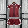 Kit Enfant Qatar Domicile 2026/2027 — devant Kit Enfant Qatar Domicile 2026/2027 — devant