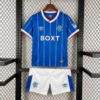 Kit Enfant Rangers Domicile 2026/2027 — devant Kit Enfant Rangers Domicile 2026/2027 — devant