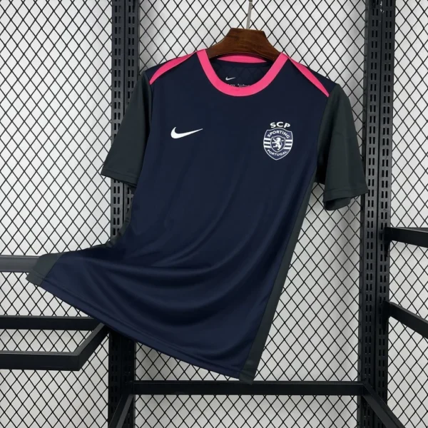 Maillot Sporting CP Avant-Match 2026/2027 — devant Maillot Sporting CP Avant-Match 2026/2027 — devant